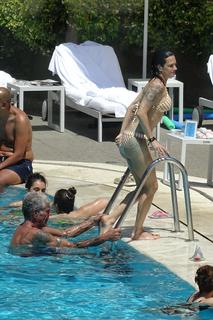 Asia Argento feet photo thumbnail
