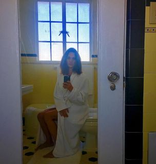Asia Argento feet photo thumbnail