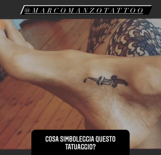 Asia Argento feet photo thumbnail