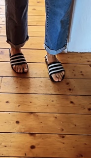 Asia Argento feet photo thumbnail