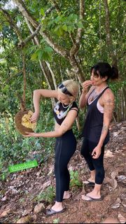 Asia Argento feet photo thumbnail