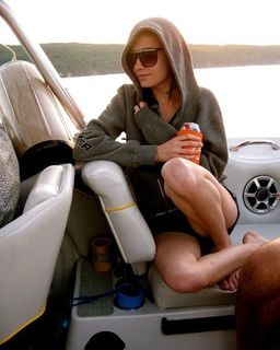 Asia Kate Dillon feet photo 2