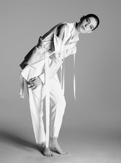 Asia Kate Dillon feet photo 4