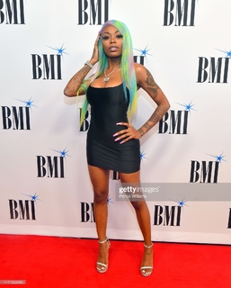 Asian Doll feet photo 3