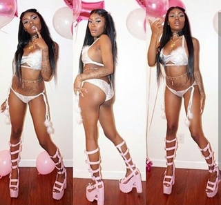 Asian Doll feet photo 3