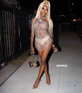 Asian Doll feet photo 4