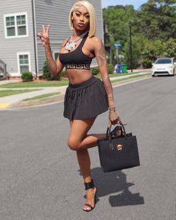 Asian Doll feet photo 2