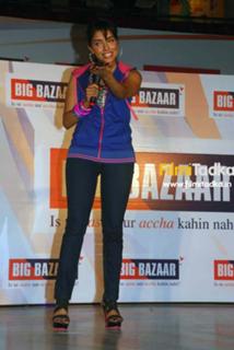 Asin Thottumkal feet photo thumbnail