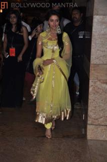Asin Thottumkal feet photo thumbnail
