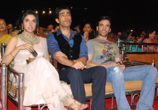 Asin Thottumkal feet photo thumbnail