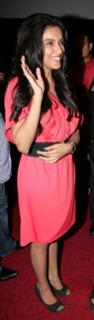 Asin Thottumkal feet photo thumbnail
