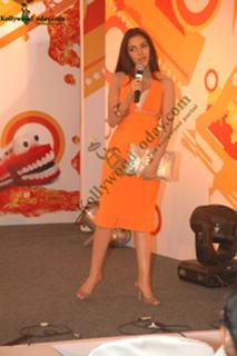Asin Thottumkal feet photo thumbnail