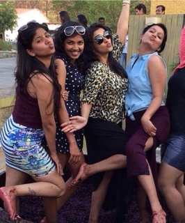Asin Thottumkal feet photo thumbnail