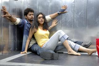 Asin Thottumkal feet photo thumbnail