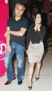 Asin Thottumkal feet photo thumbnail