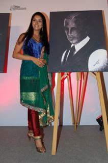 Asin Thottumkal feet photo thumbnail