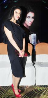 Asin Thottumkal feet photo thumbnail