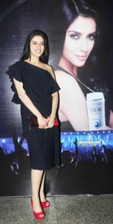 Asin Thottumkal feet photo thumbnail