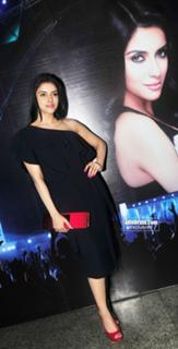Asin Thottumkal feet photo thumbnail