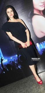 Asin Thottumkal feet photo thumbnail