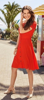 Asli Enver feet photo thumbnail