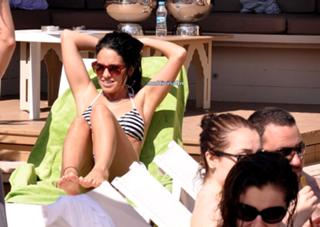 Asli Tandogan feet photo 9