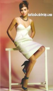 Asli Tandogan feet photo 3