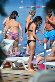 Aslihan Guner feet photo 9