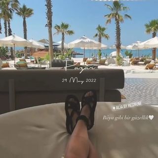 Aslihan Guner feet photo 17