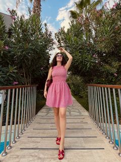 Aslihan Guner feet photo 6