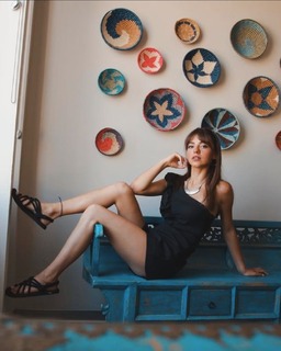 Aslihan Malbora feet photo 4