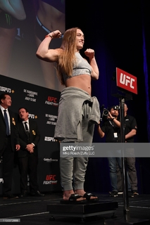 Aspen Ladd feet photo 1