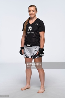 Aspen Ladd feet photo 1