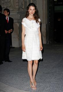 Astrid Bergès-Frisbey feet photo thumbnail