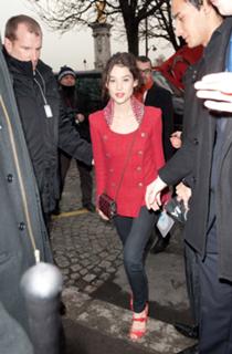 Astrid Bergès-Frisbey feet photo thumbnail