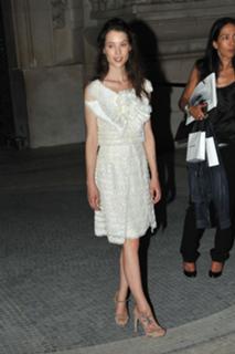 Astrid Bergès-Frisbey feet photo thumbnail