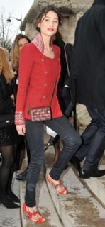Astrid Bergès-Frisbey feet photo thumbnail