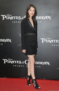 Astrid Bergès-Frisbey feet photo thumbnail