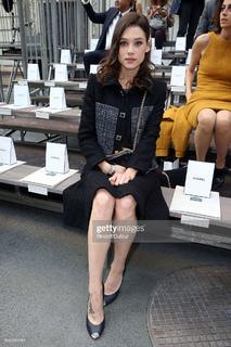 Astrid Bergès-Frisbey feet photo thumbnail