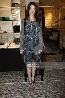 Astrid Bergès-Frisbey feet photo thumbnail