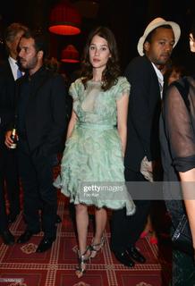 Astrid Bergès-Frisbey feet photo thumbnail