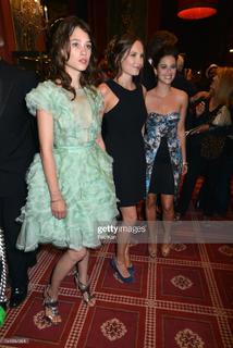 Astrid Bergès-Frisbey feet photo thumbnail