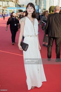 Astrid Bergès-Frisbey feet photo thumbnail