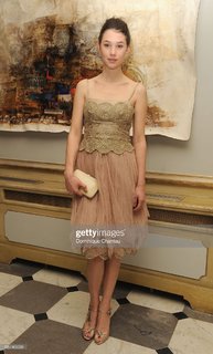 Astrid Bergès-Frisbey feet photo thumbnail