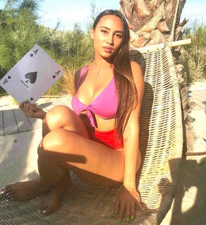 Astrid Nelsia feet photo thumbnail