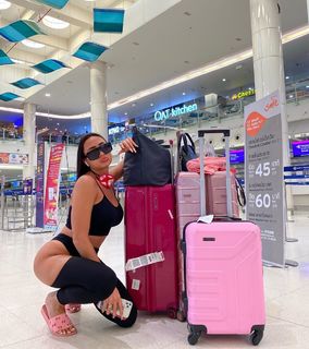 Astrid Nelsia feet photo thumbnail