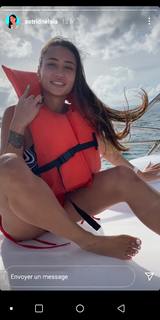 Astrid Nelsia feet photo thumbnail