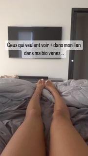 Astrid Nelsia feet photo thumbnail