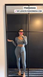 Astrid Nelsia feet photo thumbnail