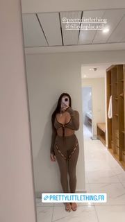 Astrid Nelsia feet photo thumbnail